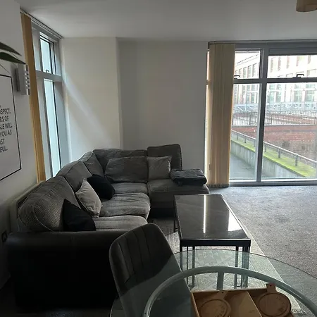 Two Bedroom Apartment In The Heart Of The City Manchester Exterior foto